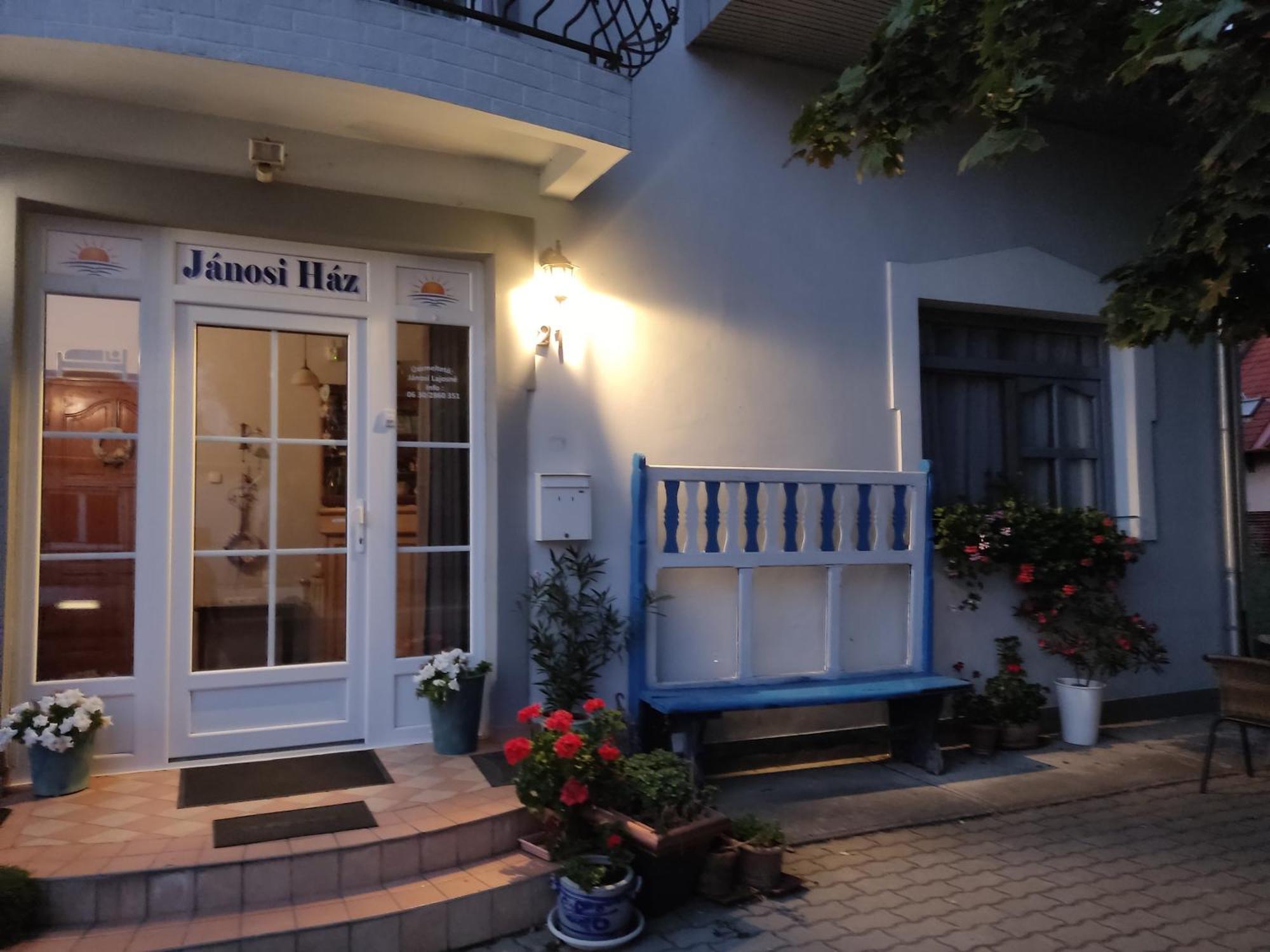 Hotel Jánosi Vendégház Tiszafüred Exterior foto